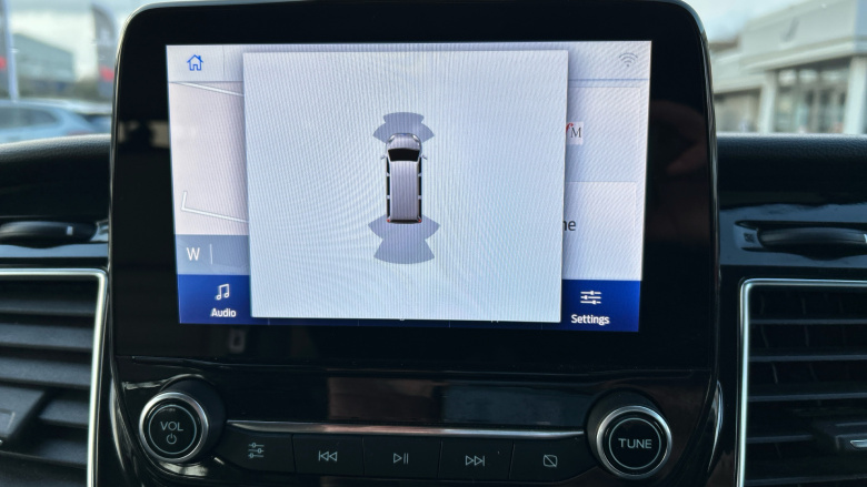 Ford Tourneo Custom Transit Custom Tourneo L2 Diesel Fwd 2.0 EcoBlue 150ps Low Roof 8 Seater Titanium